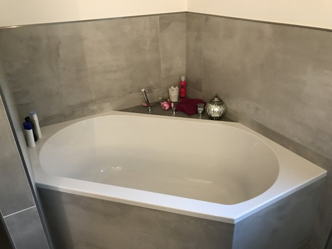 Eck-Badewanne