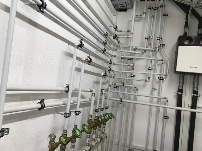 Wasser-Heizung Installation